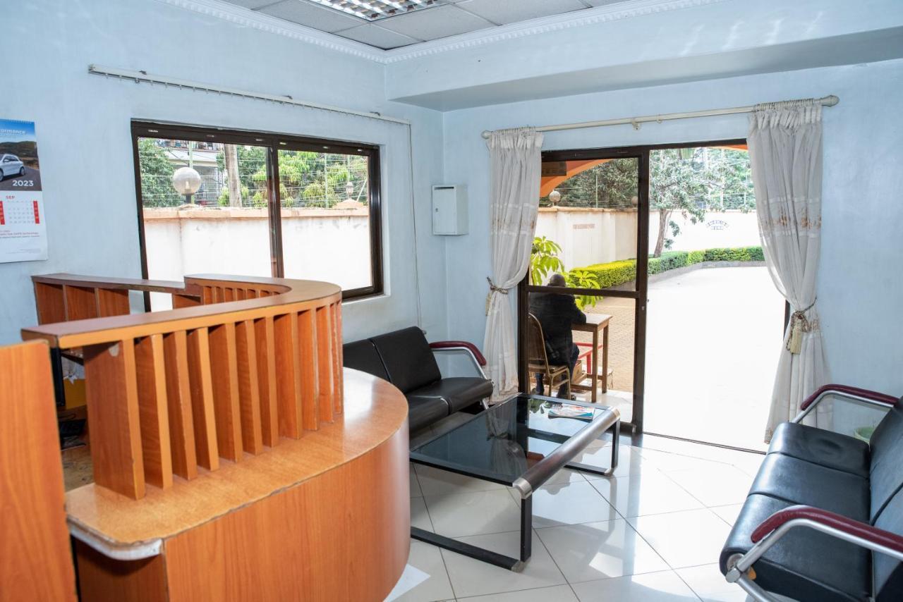 Jupiter Guest House - Parklands Nairobi Buitenkant foto