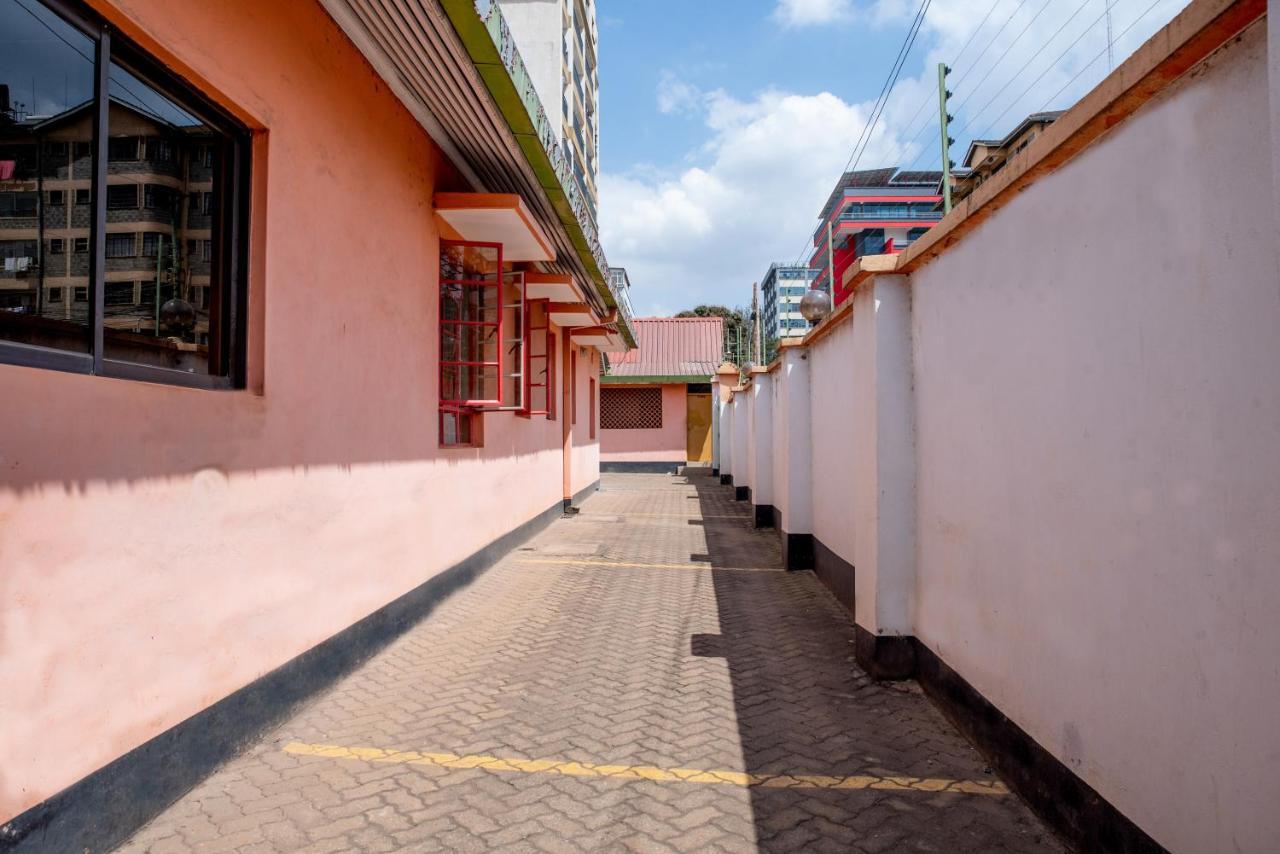 Jupiter Guest House - Parklands Nairobi Buitenkant foto